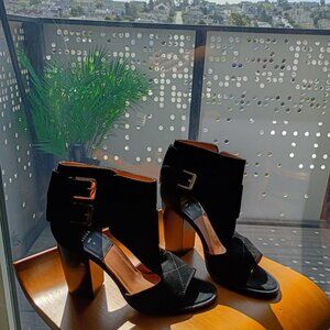 Laurence Decade Booties Heels Size 40